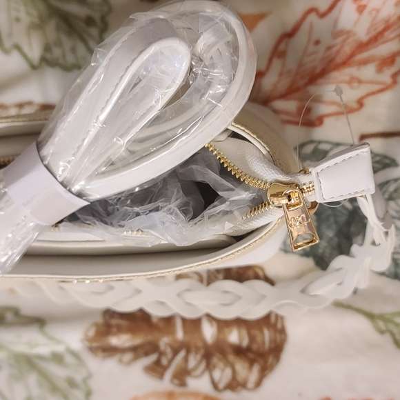 Christian Lacroix White and Tan Shoulder Bag - Picture 8 of 8